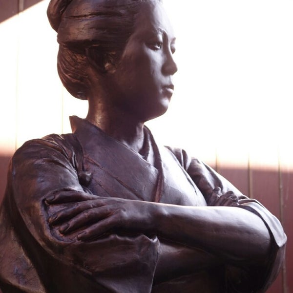 Photos At 坂本龍馬 坂本乙女 近藤長次郎 銅像 上町2 6 33 Photos At 坂本龍馬 坂本乙女 近藤長次郎 銅像 上町2 6 33
