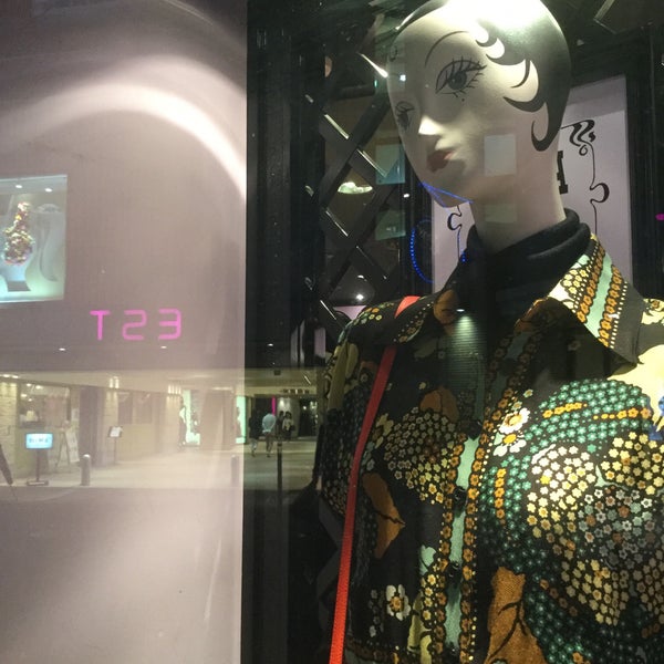Anna Sui 梅田エスト店 Clothing Store In 大阪市北区