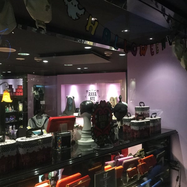 Anna Sui 梅田エスト店 大阪市北区 Da Giyim Magazasi Da Fotograflar