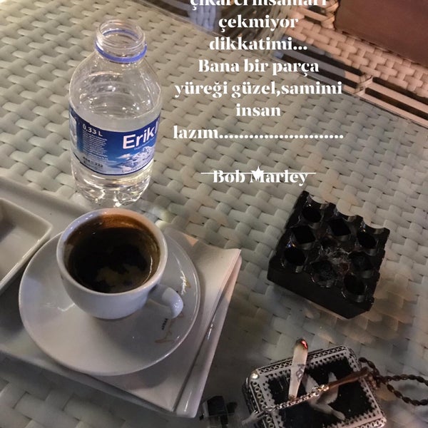 รูปภาพถ่ายที่ Robert&#39;s Coffee โดย Zaza Z. เมื่อ 8/30/2019