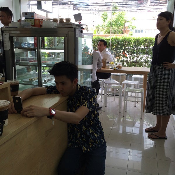 5/20/2015에 PinPin N.님이 Size S Coffee &amp; Bakery에서 찍은 사진