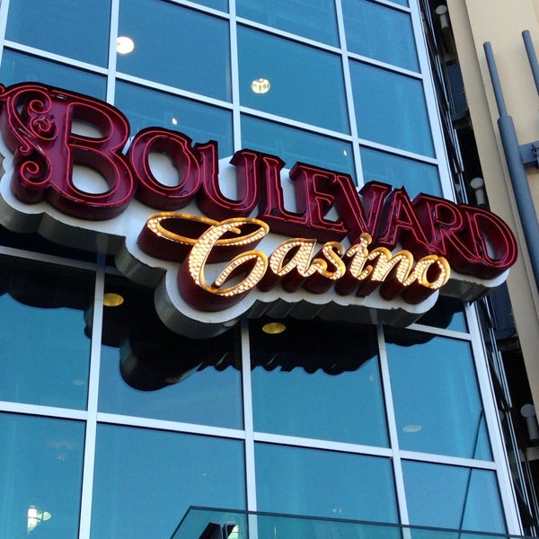 4/23/2013 tarihinde Matthew P.ziyaretçi tarafından Hard Rock Casino Vancouver'de çekilen fotoğraf