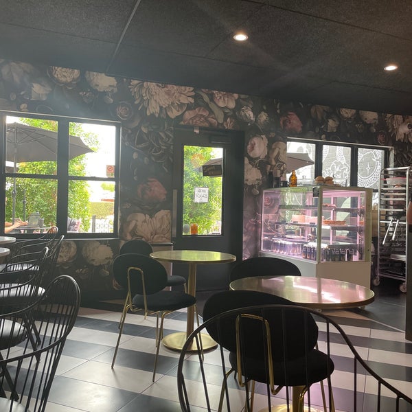 dark hall coffee