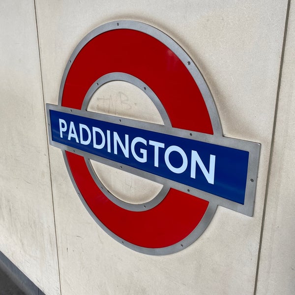 8/6/2020에 Mark I.님이 Paddington London Underground Station (Hammersmith &amp; City and Circle lines)에서 찍은 사진