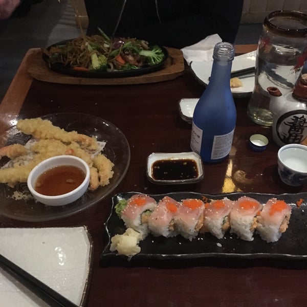 prawn tempura is good, sake maki roll was really good and my gf had the chicken soba which she loved. decent little place that was quick and enjoyable. im getting blasted on the cold sake!