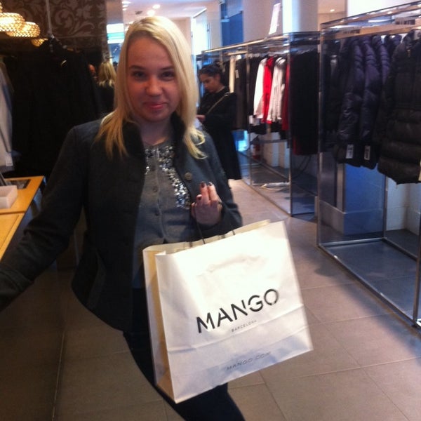 Витрины брендовых магазинов. Манго калининград. Mango калининград магазины. Манго в гулливере. Европа, калининград, театральная улица, 30.