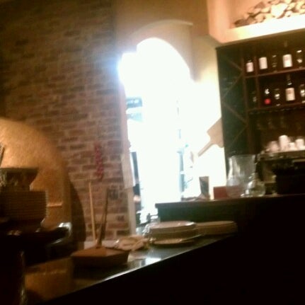 12/14/2012 tarihinde Kia R.ziyaretçi tarafından Bavaro&#39;s Pizza Napoletana &amp; Pastaria'de çekilen fotoğraf
