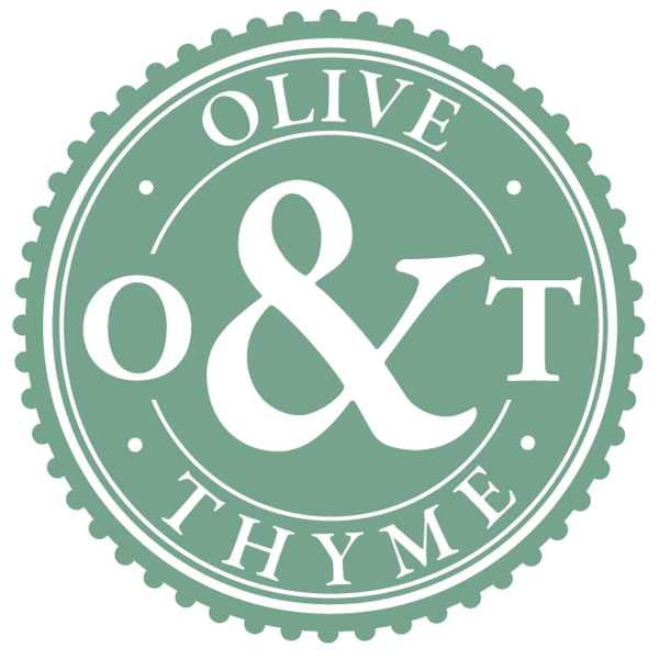 Foto scattata a Olive &amp; Thyme da Olive &amp; Thyme il 11/29/2013