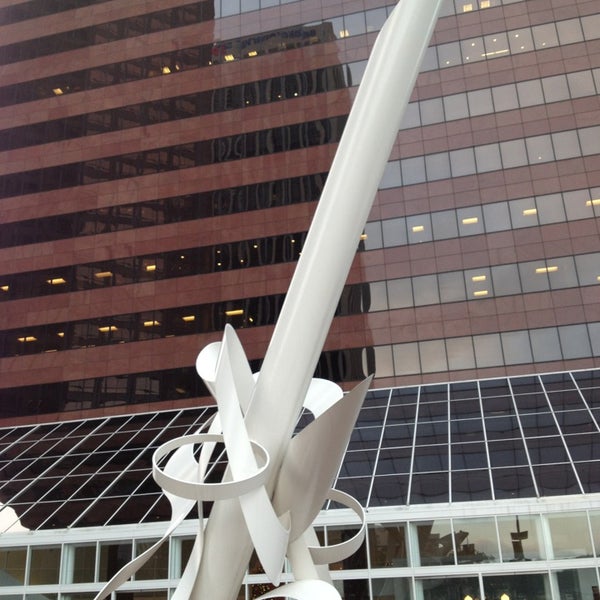 White Sculpture Mellon Bank Center Financial District 30 visitors