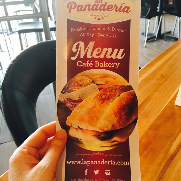 รูปภาพถ่ายที่ La Panaderia โดย Laura L. เมื่อ 3/5/2016