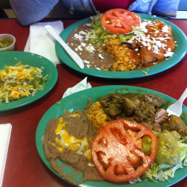 Photo taken at Los Sanchez Restaurant by Jami O. on 3/22/2013