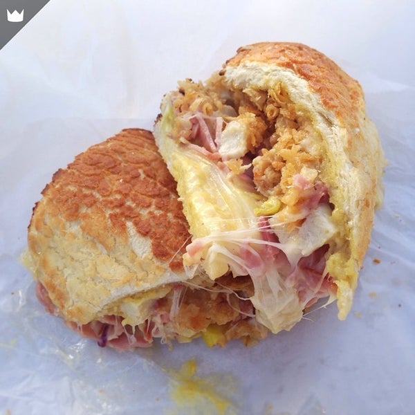 Foto scattata a The Sandwich Spot da Food Coma K. il 7/5/2014