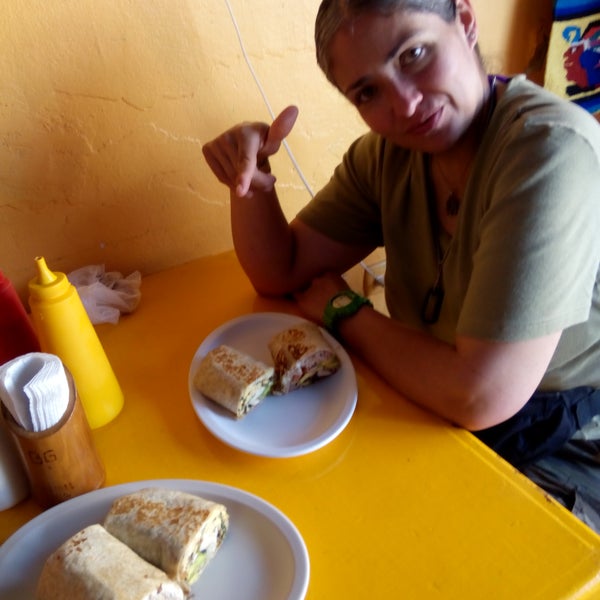 1/30/2018 tarihinde Fernando C.ziyaretçi tarafından Burritos Gorditos'de çekilen fotoğraf