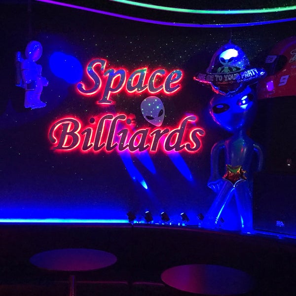 8/20/2018 tarihinde Ray H.ziyaretçi tarafından Space Billiards'de çekilen fotoğraf