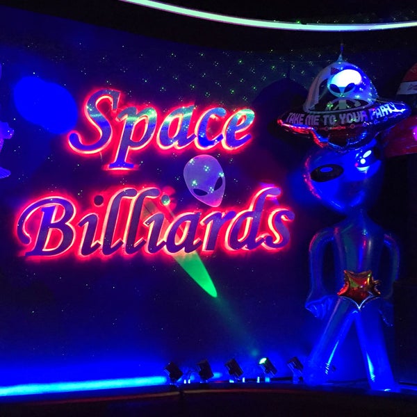 8/17/2018 tarihinde Ray H.ziyaretçi tarafından Space Billiards'de çekilen fotoğraf