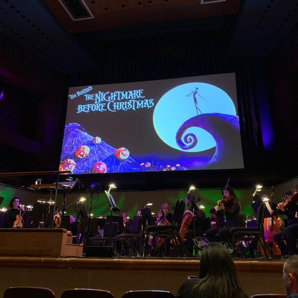 Foto diambil di Morton H. Meyerson Symphony Center oleh Ray H. pada 11/2/2019