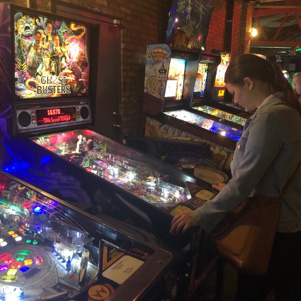10/7/2019 tarihinde Patrick W.ziyaretçi tarafından Emporium Arcade Bar'de çekilen fotoğraf