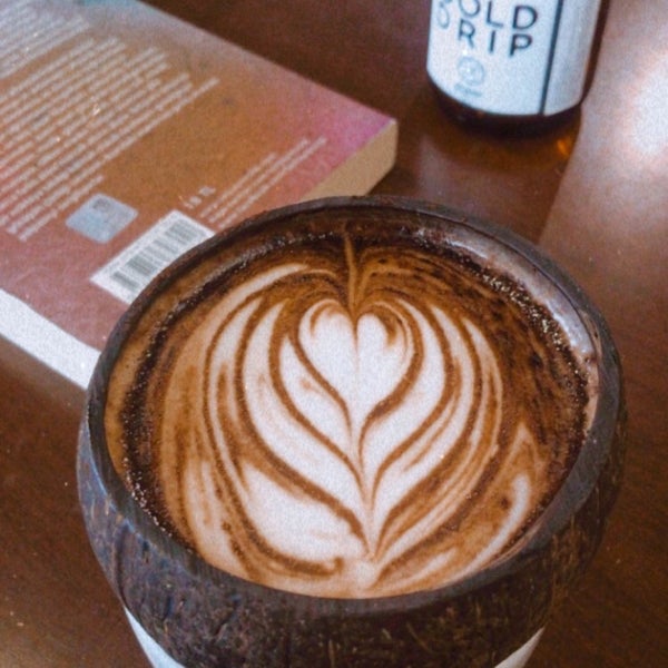 3/22/2022 tarihinde Büşra U.ziyaretçi tarafından Paper Roasting Coffee &amp; Chocolate'de çekilen fotoğraf