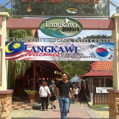 Foto diambil di Panorama Langkawi oleh Mohd Yazid pada 12/2/2012