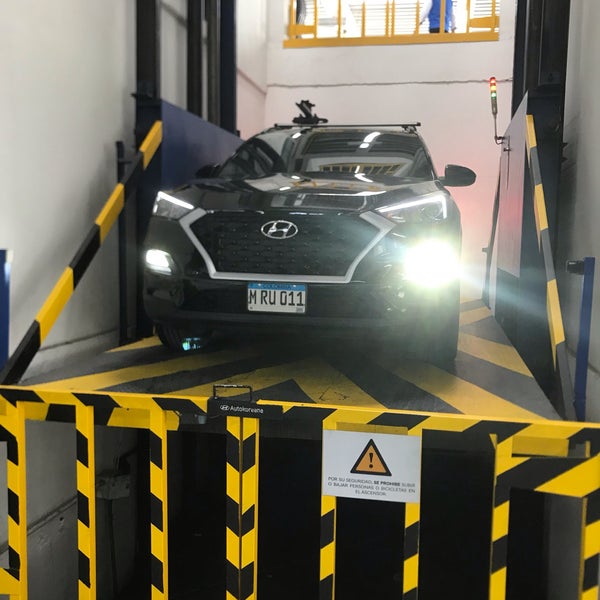 Autokoreana Hyundai Car Dealership in Bogotá