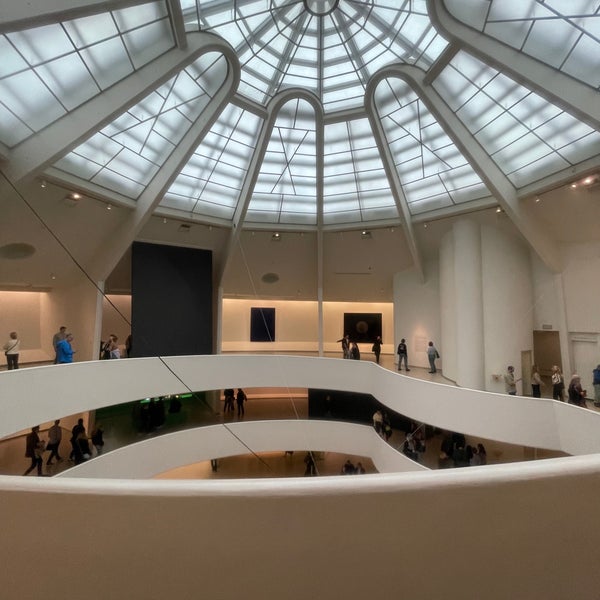 4/1/2024 tarihinde Erika R.ziyaretçi tarafından Solomon R Guggenheim Museum'de çekilen fotoğraf