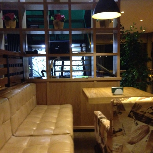 Грин парк зеленый остров. Грин парк феодосия. Сквер ресторан махачкала. Кафе грин парк. Грин парк ставрополь кафе.