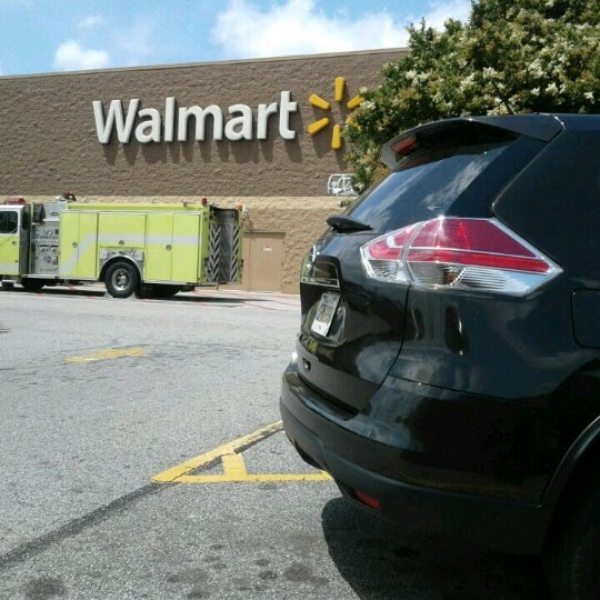 Walmart N Kansas Expressway
