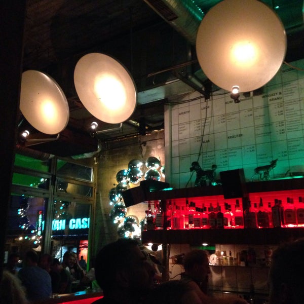m-bel-olfe-gay-bar-in-kreuzberg