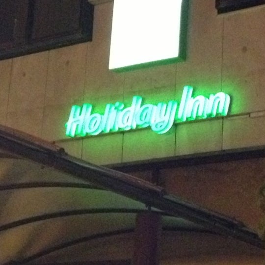 รูปภาพถ่ายที่ Holiday Inn Nice Centre โดย Soner Y. เมื่อ 11/23/2012