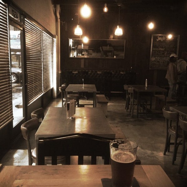 4/8/2015にChristopher D.がJay&#39;s Barで撮った写真