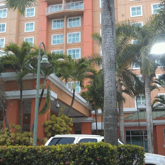 Foto diambil di Verdanza Hotel, a member of Summit Hotels &amp; Resorts oleh PR Fun Tours pada 3/29/2013