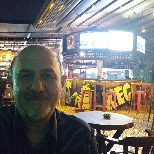 Photo prise au Keçi Cafe Pub par Murat D. le9/7/2018