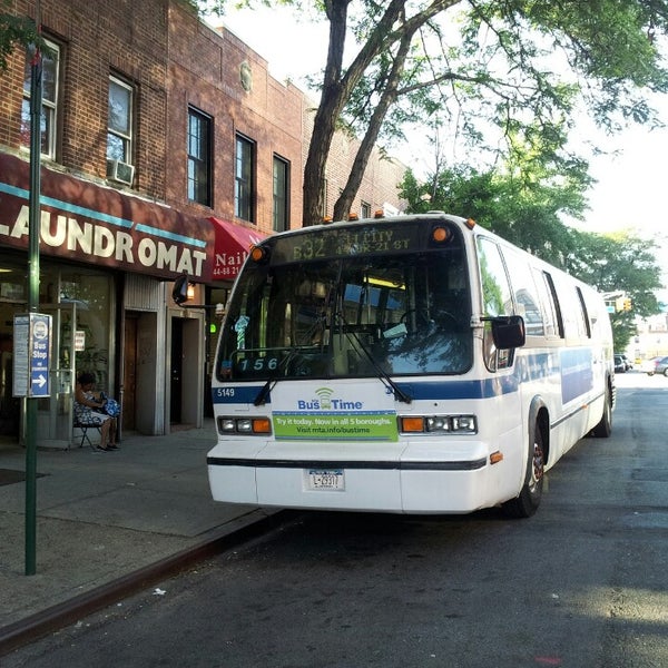 Long Island City, NY, b32 bus,mta bus b32,mta bus - b32,mta bus stop (q67.....
