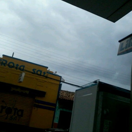 Photo taken at Praça Gonçalves Dias by Yamalli Priscilla O. on 11/28/2012