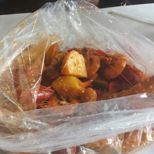 7/16/2014에 Ranon P.님이 Nine Seafood Restaurant에서 찍은 사진