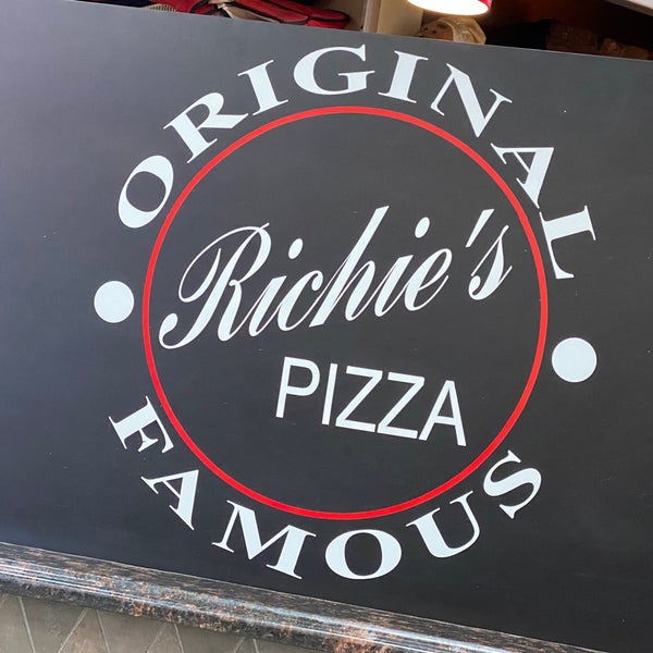 Das Foto wurde bei Richie&#39;s Pizza von Oh, 💩!  Nicky Beanz am 2/13/2020 aufgenommen