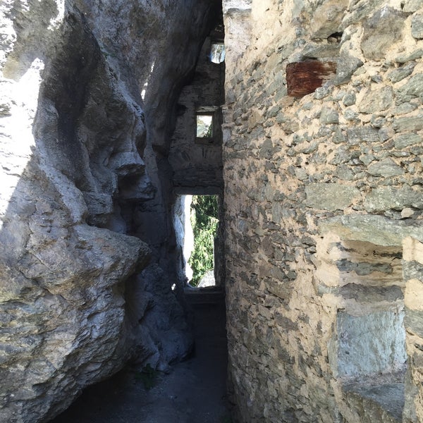 Ruine Kropfenstein / Casti Grotta, Waltensburg, Graubünden, ruine kropfenst...