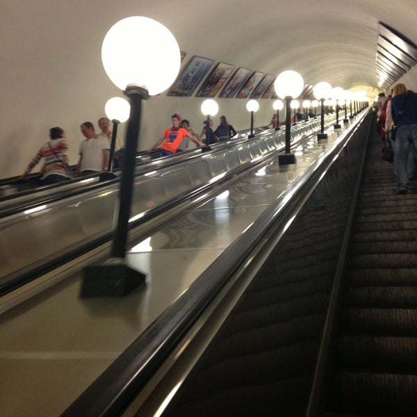 Метро Дмитровская Фото