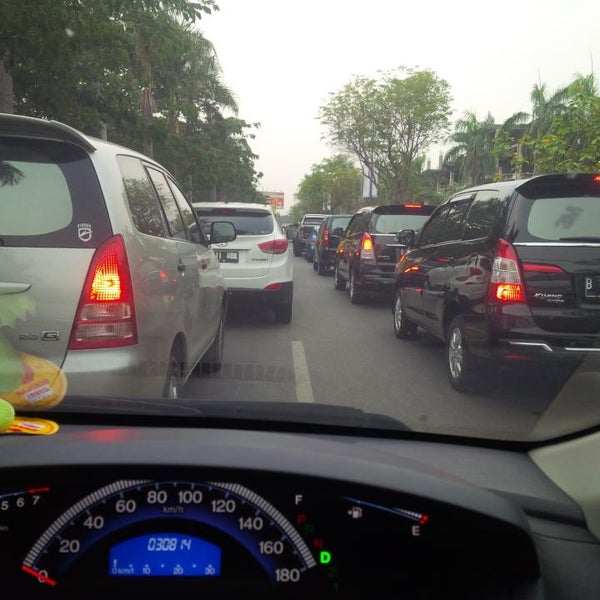 Medit Boulvard Pik Pantai Indah Kapuk
