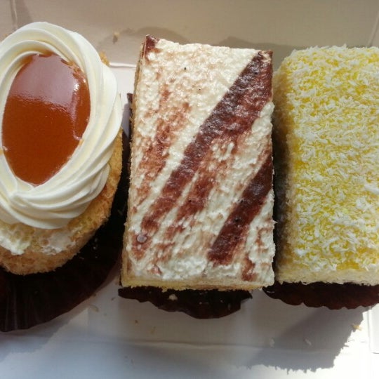 Saint Honore Cake
