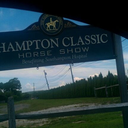 Photo taken at Hampton Classic Horse Show by Drew on 7/2/2011