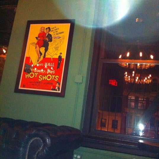 Foto diambil di The Bowery House oleh Mboth pada 11/19/2012