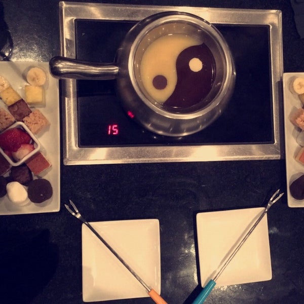 Photo taken at The Melting Pot by Tomader . on 11/24/2017