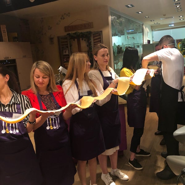 Foto scattata a Culinaryon da Olya F. il 9/10/2018