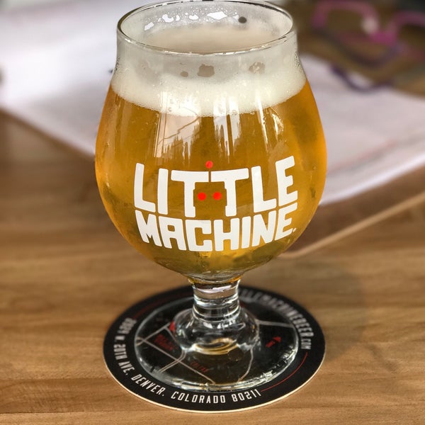 Photo taken at Little Machine Beer by Russell on 8/11/2017