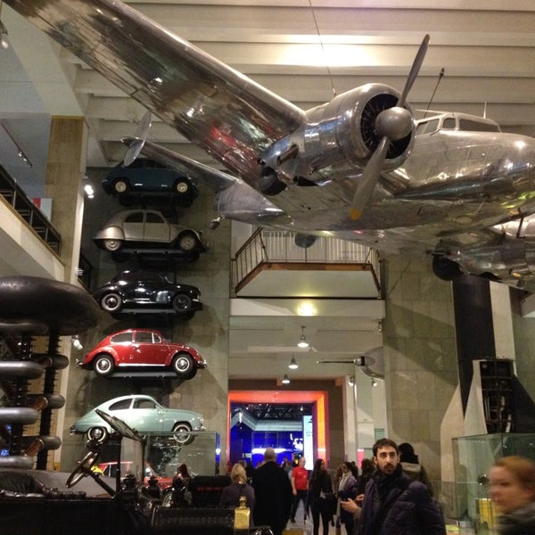 Photo taken at Science Museum by Ivana G. on 1/31/2013