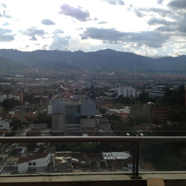 Photo taken at Diez Hotel Categoría Colombia by Laura S. on 5/27/2013