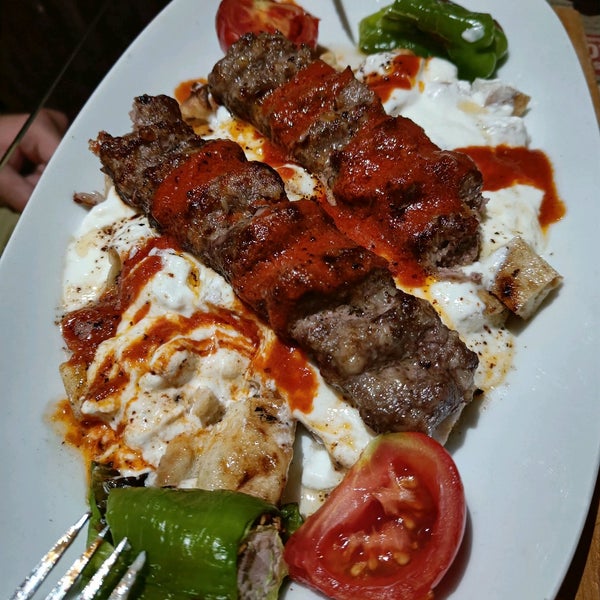 5/27/2022에 Madi D.님이 Meat &amp; Meet Kasap Dursun에서 찍은 사진