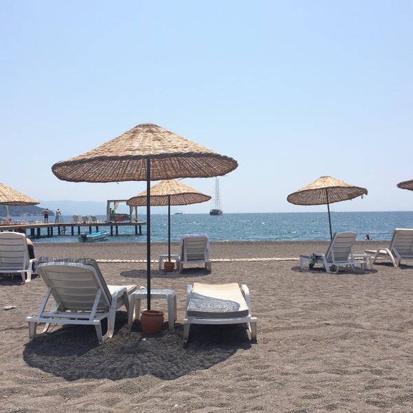รูปภาพถ่ายที่ Ekincik Beach Hotel โดย Serhat V. เมื่อ 8/8/2015