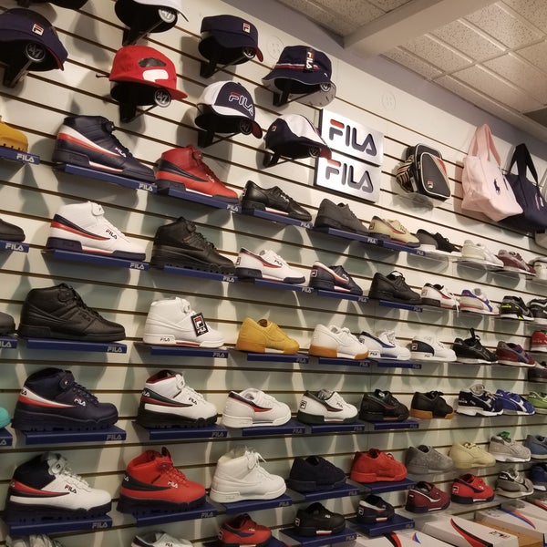 ebony fashion Clothing Store in Jacksonville